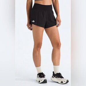 Women’s Summit Series Pacesetter 3'' Shorts (M) Like NEW